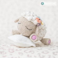 Carica l&#39;immagine nel visualizzatore di Gallery, Lamb Shelby from “AradiyaToys Design” collection / lamb crochet pattern by AradiyaToys (Amigurumi tutorial PDF file)
