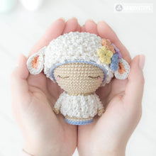 Carregar imagem no visualizador da galeria, Mini Wendy the Lamb from &quot;AradiyaToys Minis” collection / small doll crochet pattern by AradiyaToys (Amigurumi tutorial PDF file)
