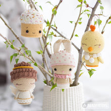 Indlæs billede til gallerivisning Easter Minis set from “AradiyaToys Minis” collection / easter crochet pattern by AradiyaToys (Amigurumi tutorial PDF file)
