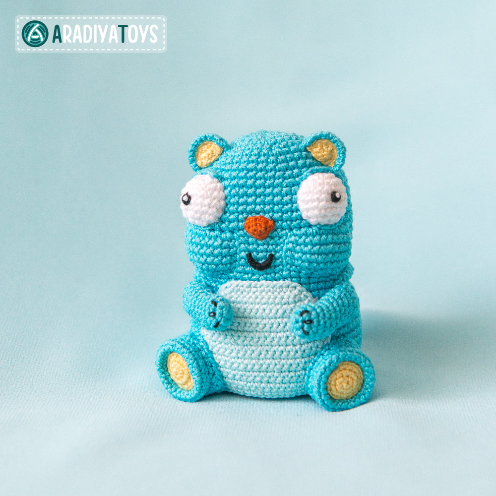 Bear Diego from “AradiyaToys Design” collection / cute bear crochet pattern by AradiyaToys (Amigurumi tutorial PDF file)
