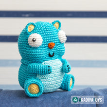 Indlæs billede til gallerivisning Bear Diego from “AradiyaToys Design” collection / cute bear crochet pattern by AradiyaToys (Amigurumi tutorial PDF file)
