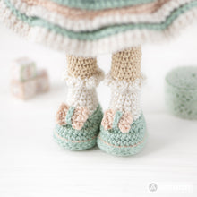 Afbeelding in Gallery-weergave laden, Crochet Doll Pattern Amigurumi Doll SHELLY tutorial dress PDF file crochet pattern for doll amigurumi digital by AradiyaToys DIY Handmade
