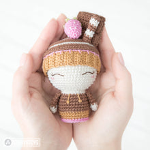 Load image into Gallery viewer, Valentine Minis set from “AradiyaToys Minis” collection / cute crochet pattern by AradiyaToys (Amigurumi tutorial PDF file)
