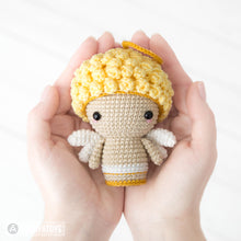 Cargar imagen en el visor de la galería, Valentine Minis set from “AradiyaToys Minis” collection / cute crochet pattern by AradiyaToys (Amigurumi tutorial PDF file)
