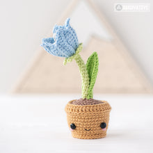 Carregar imagem no visualizador da galeria, Flower Garden from “Mini Kingdom” collection / crochet patterns by AradiyaToys (Amigurumi tutorial PDF file) / crochet flower / amigurumi
