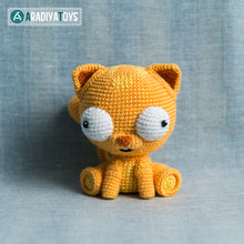 Laden Sie das Bild in den Galerie-Viewer, Crochet Pattern of Cat Martin from &quot;AradiyaToys Design&quot; (Amigurumi tutorial PDF file) / cute cat crochet pattern by AradiyaToys
