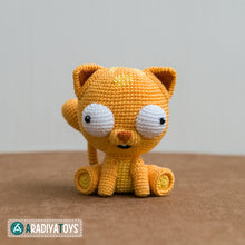 Laden Sie das Bild in den Galerie-Viewer, Crochet Pattern of Cat Martin from &quot;AradiyaToys Design&quot; (Amigurumi tutorial PDF file) / cute cat crochet pattern by AradiyaToys
