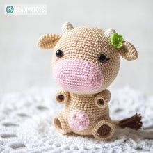 Cargar imagen en el visor de la galería, Crochet Pattern of Cow Mia from &quot;AradiyaToys Design&quot; (Amigurumi tutorial PDF file) / cute cow crochet pattern by AradiyaToys
