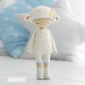 Friendy Wendy the Lamb from "AradiyaToys Friendies" collection / doll crochet pattern by AradiyaToys (Amigurumi tutorial PDF file)