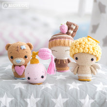 Załaduj obraz do przeglądarki galerii, Valentine Minis set from “AradiyaToys Minis” collection / cute crochet pattern by AradiyaToys (Amigurumi tutorial PDF file)
