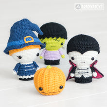 Carregar imagem no visualizador da galeria, Halloween Minis set from “AradiyaToys Minis” collection / crochet pattern by AradiyaToys (Amigurumi tutorial PDF file)
