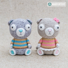 Charger l&#39;image dans la galerie, Crochet Pattern of Scottish Fold Cats Luigi and Fiona from &quot;AradiyaToys Design&quot; (Amigurumi tutorial PDF file) / cat crochet pattern
